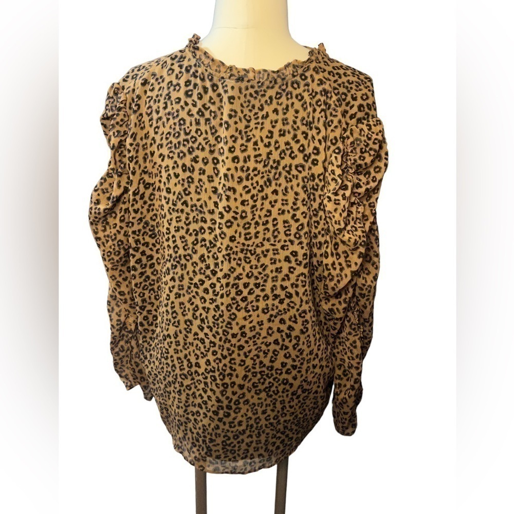 CECE Leopard Print Ruffle Sleeve Top - Picture 5 of 8
